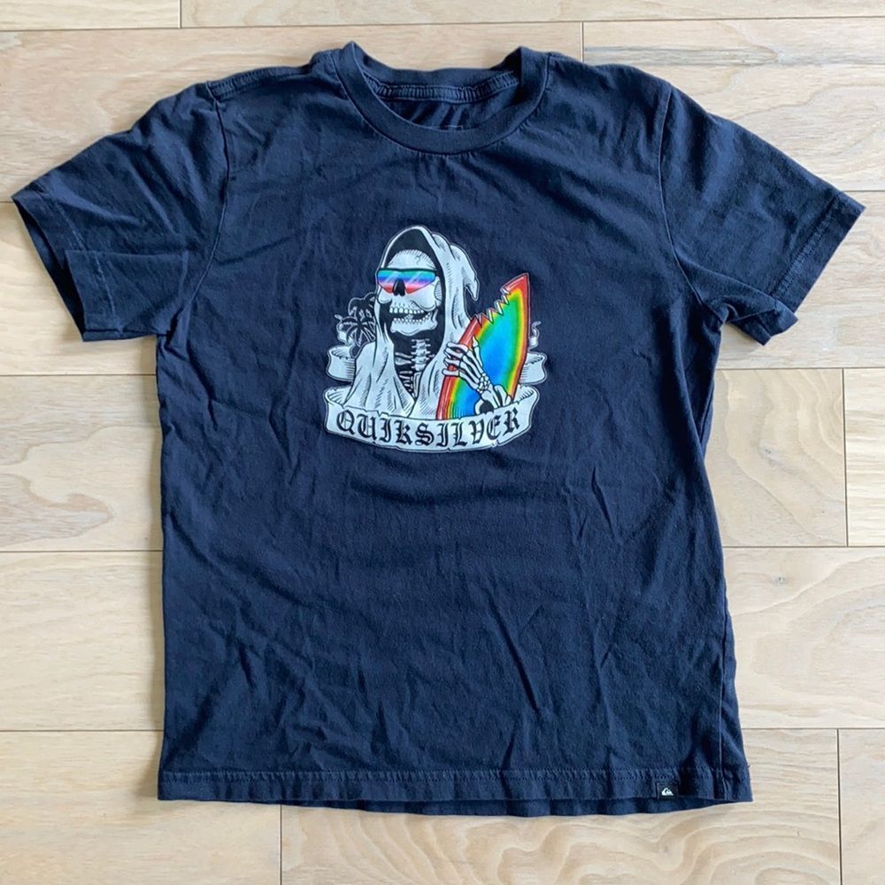 Boys Quicksilver T Shirt Size M Fits Ages 7-8 Surf